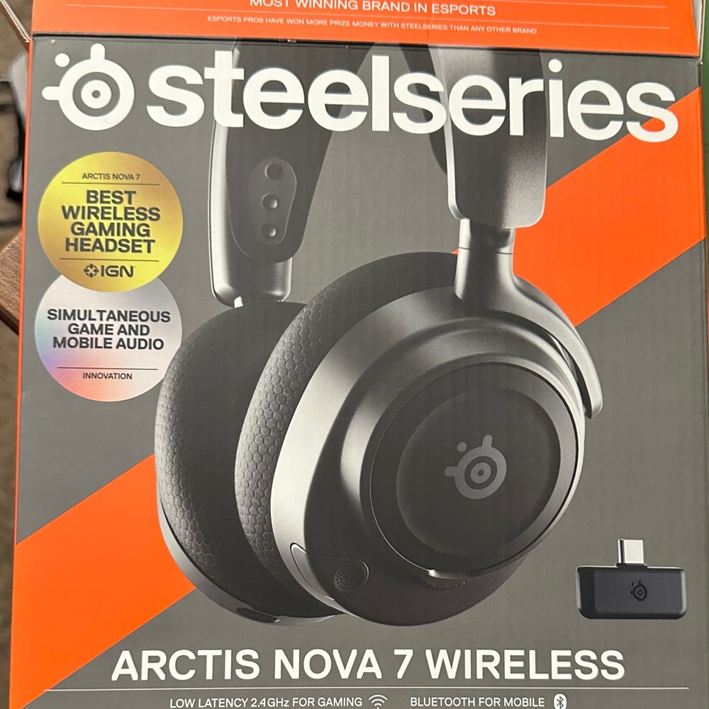 SteelSeries Arctis Nova 7 Wireless Gaming Headset